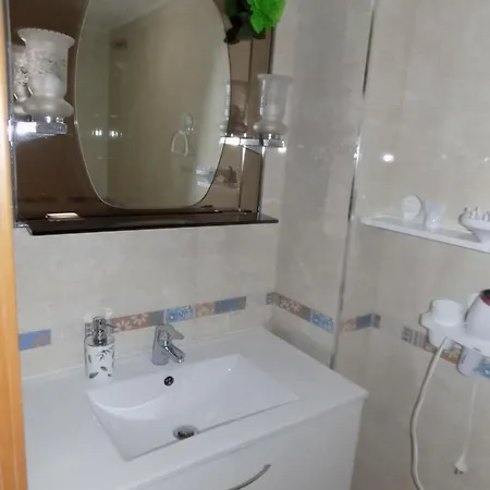 Centro Privada En Compartidos Δωμάτια σε οικογενειακή κατοικία